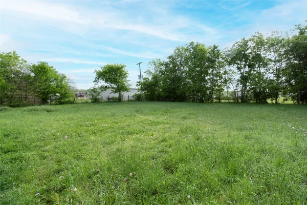 $115,000 | 509-511 South St Andrews Street, Weimar, TX 78962