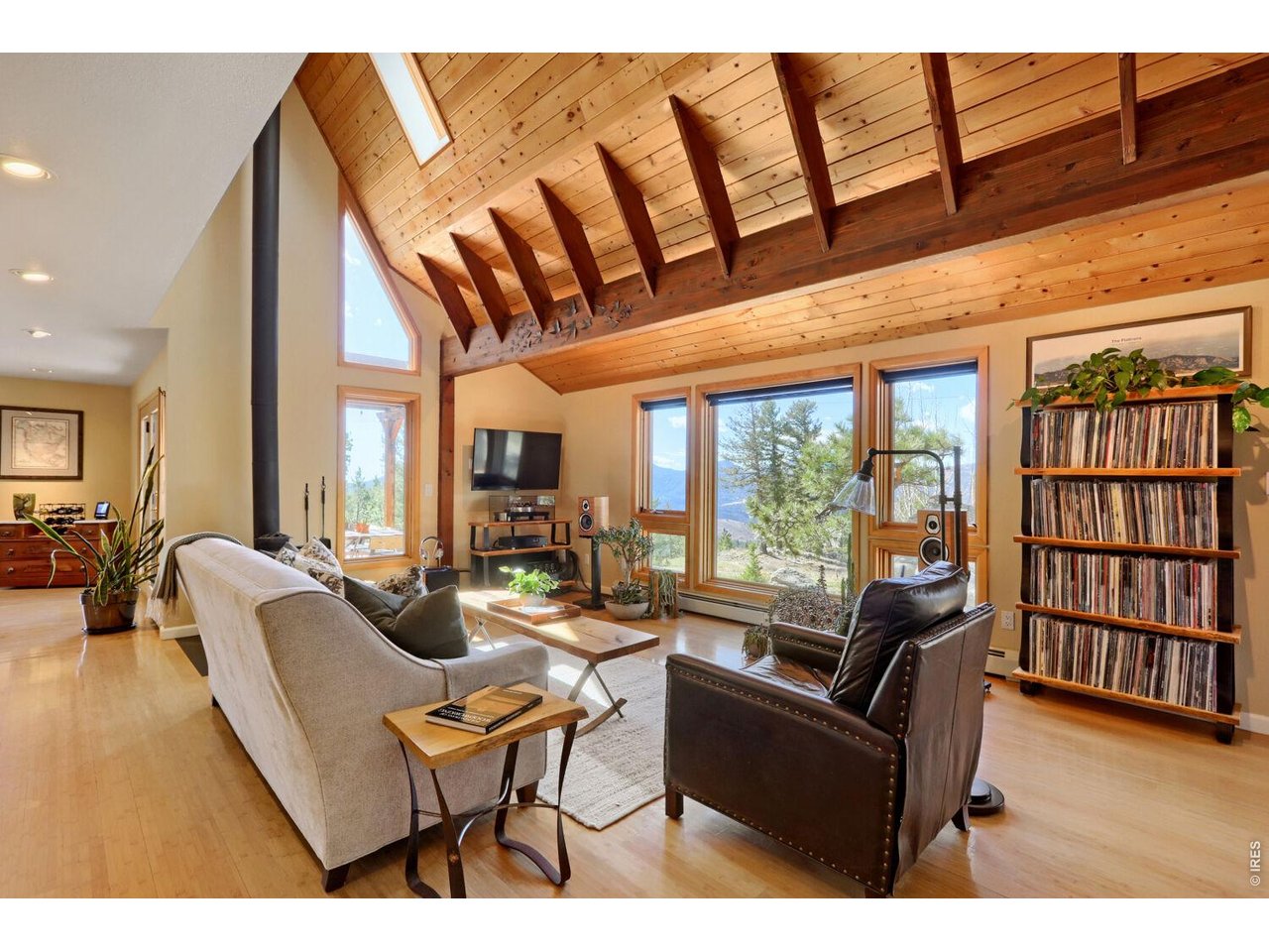 6010 Flagstaff Road Boulder, CO 80302 - Photo 7 of 41 Ageless style with vaulted ceilings, wood beams and wood flooring
