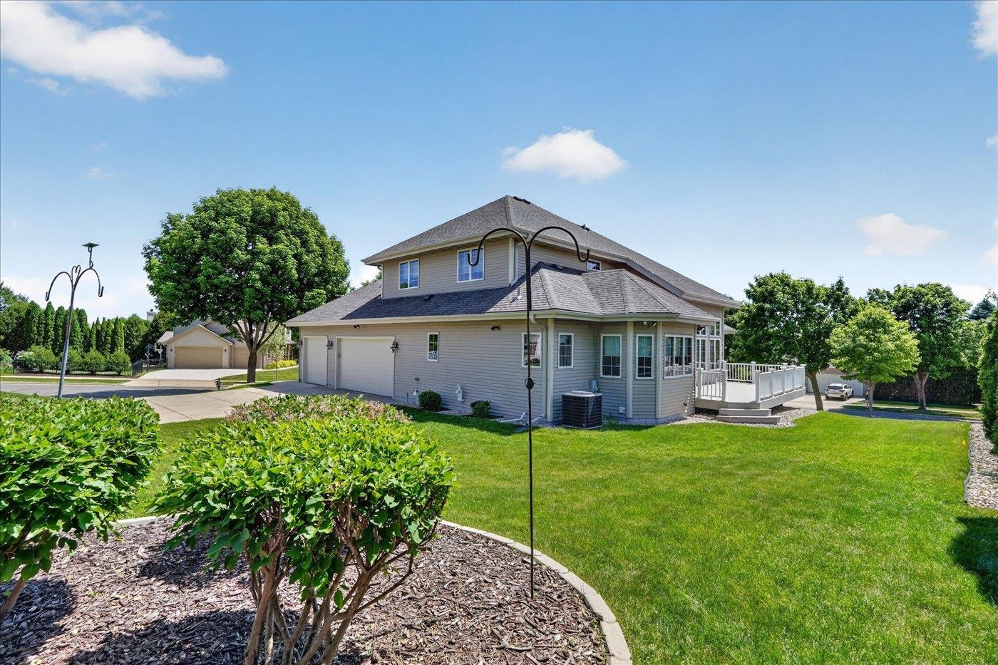 9101 Settlers Road Madison, WI 53717 - Photo 3 of 49