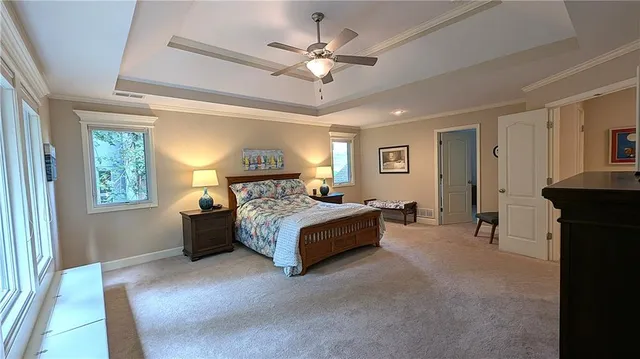 $749,500 | 1575 Oakwood Lane, Liberty, MO 64068