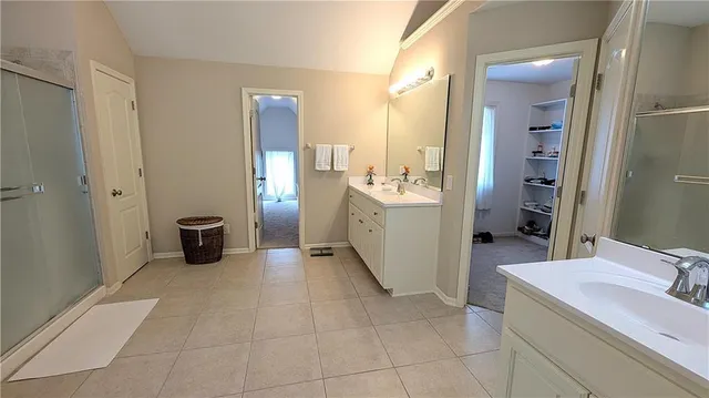 $749,500 | 1575 Oakwood Lane, Liberty, MO 64068