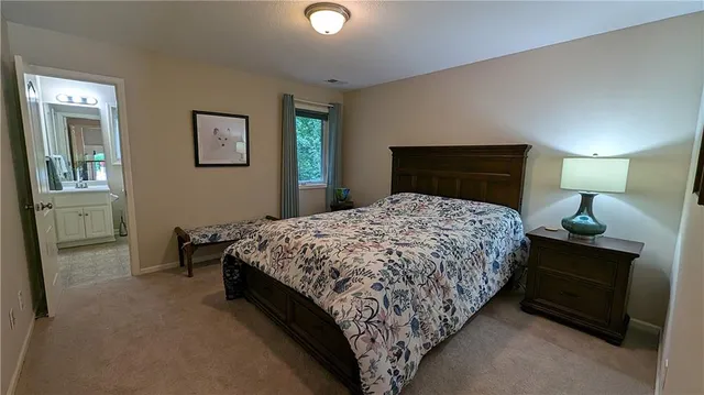 $749,500 | 1575 Oakwood Lane, Liberty, MO 64068