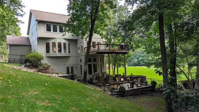 $749,500 | 1575 Oakwood Lane, Liberty, MO 64068