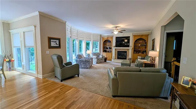 $749,500 | 1575 Oakwood Lane, Liberty, MO 64068