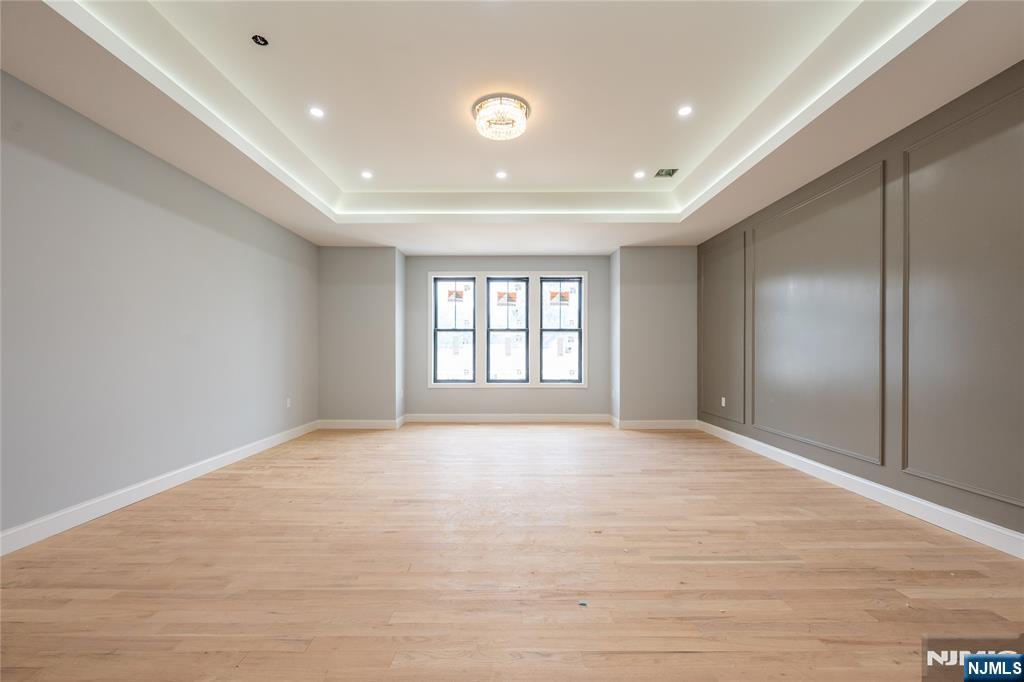 412 Gregory Road Paramus, NJ 07652 - Photo 31 of 45 Gallery Image 31