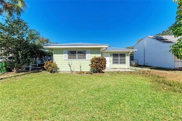 $2,500 | 2253 Arlington Street, Sarasota, FL 34239