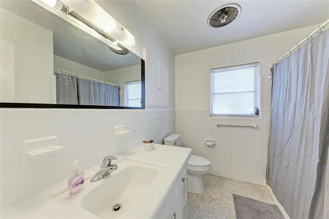 $2,500 | 2253 Arlington Street, Sarasota, FL 34239