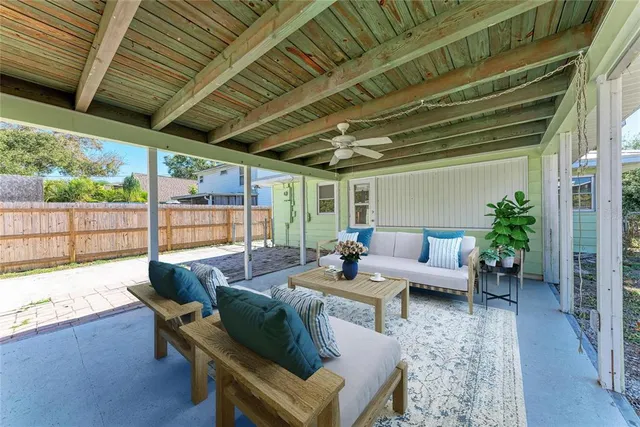 $2,500 | 2253 Arlington Street, Sarasota, FL 34239