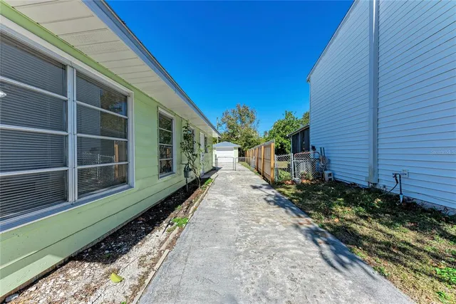 $2,500 | 2253 Arlington Street, Sarasota, FL 34239