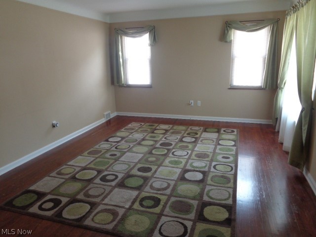 3329 Ralph Avenue Cleveland, OH 44109 - Photo 6 of 22 Living Room
