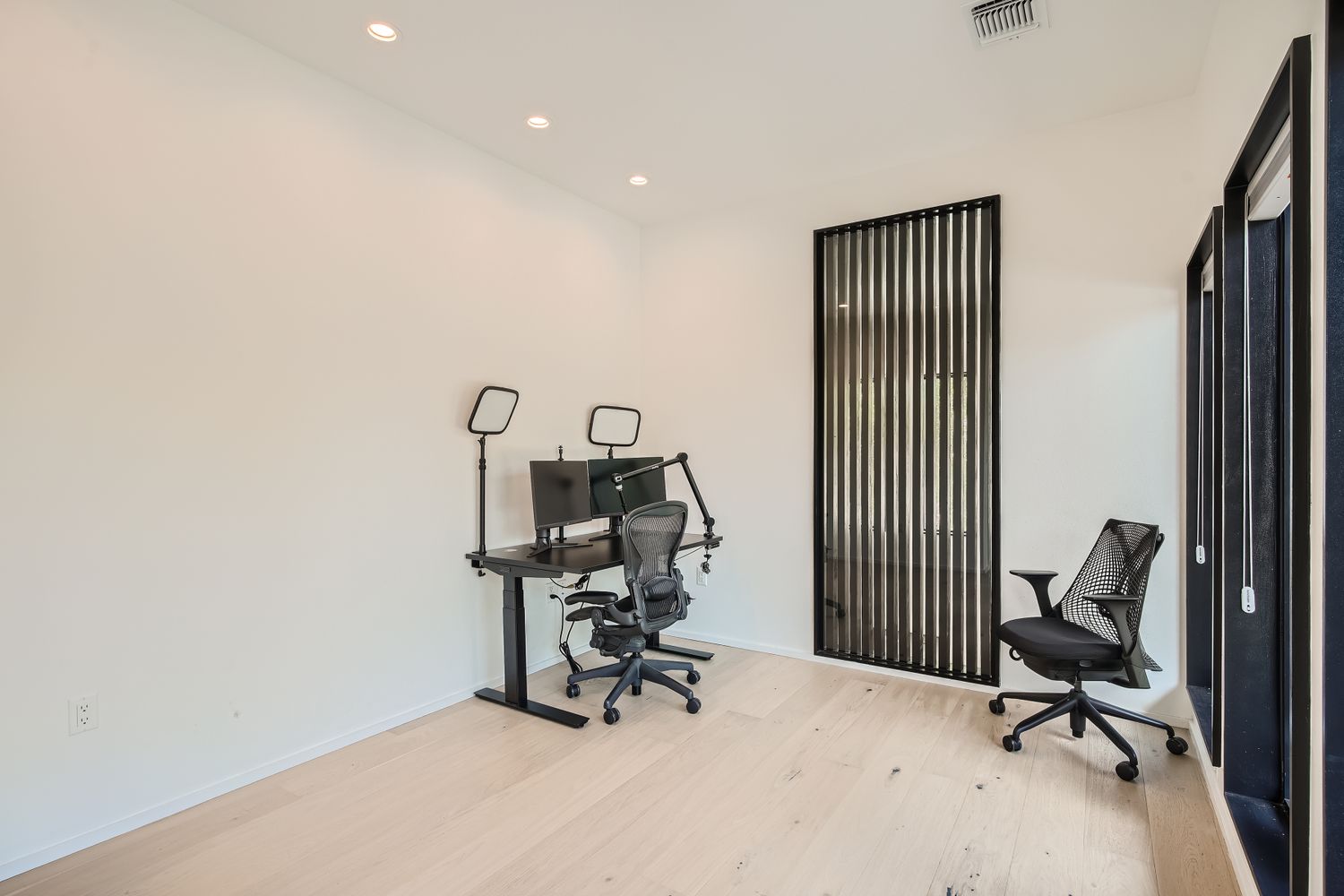 7525 Delafield Lane, Unit A Austin, TX 78752 - Photo 27 of 33 Office space featuring light wood-style floors and recessed lighting
