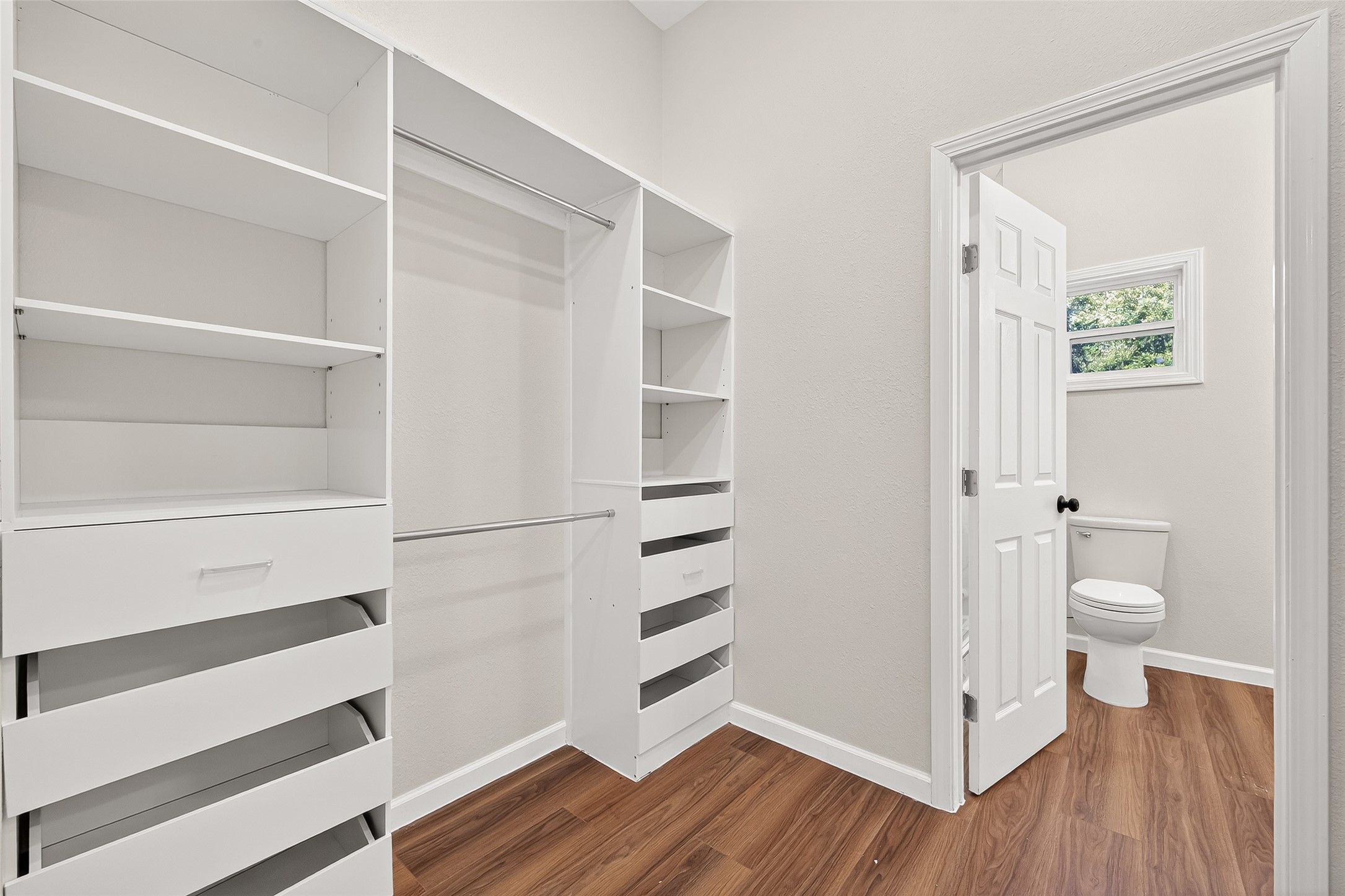 6809 Sherman Street Houston, TX 77011 - Photo 18 of 30 walk in closet