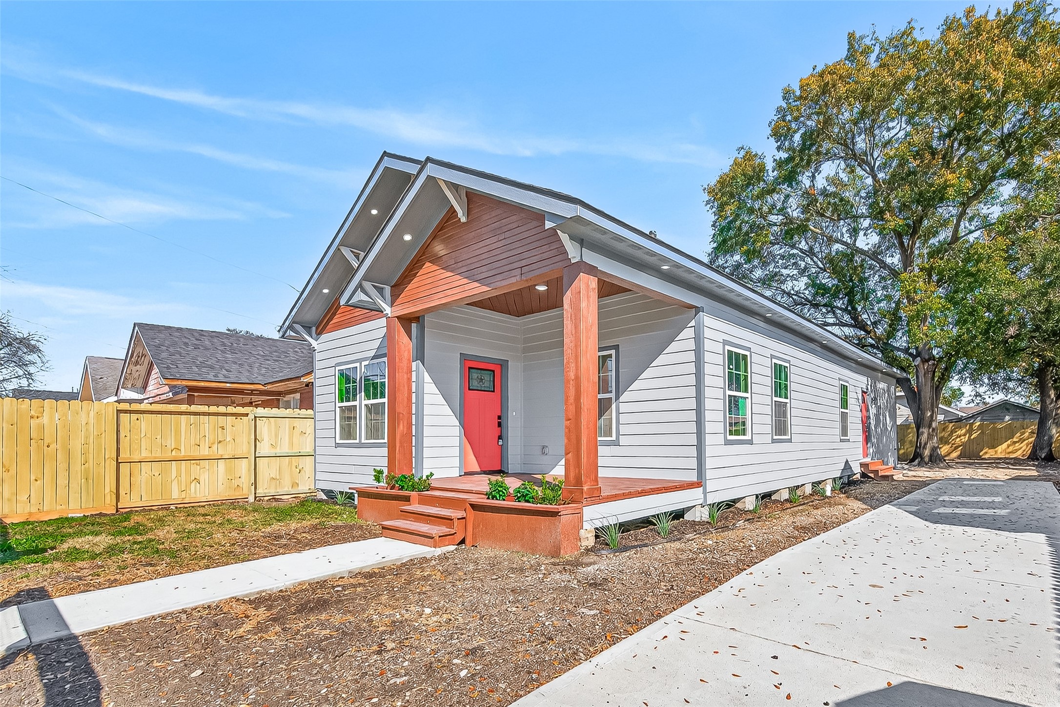 6809 Sherman Street Houston, TX 77011 - Photo 3 of 30 New concrete driveway