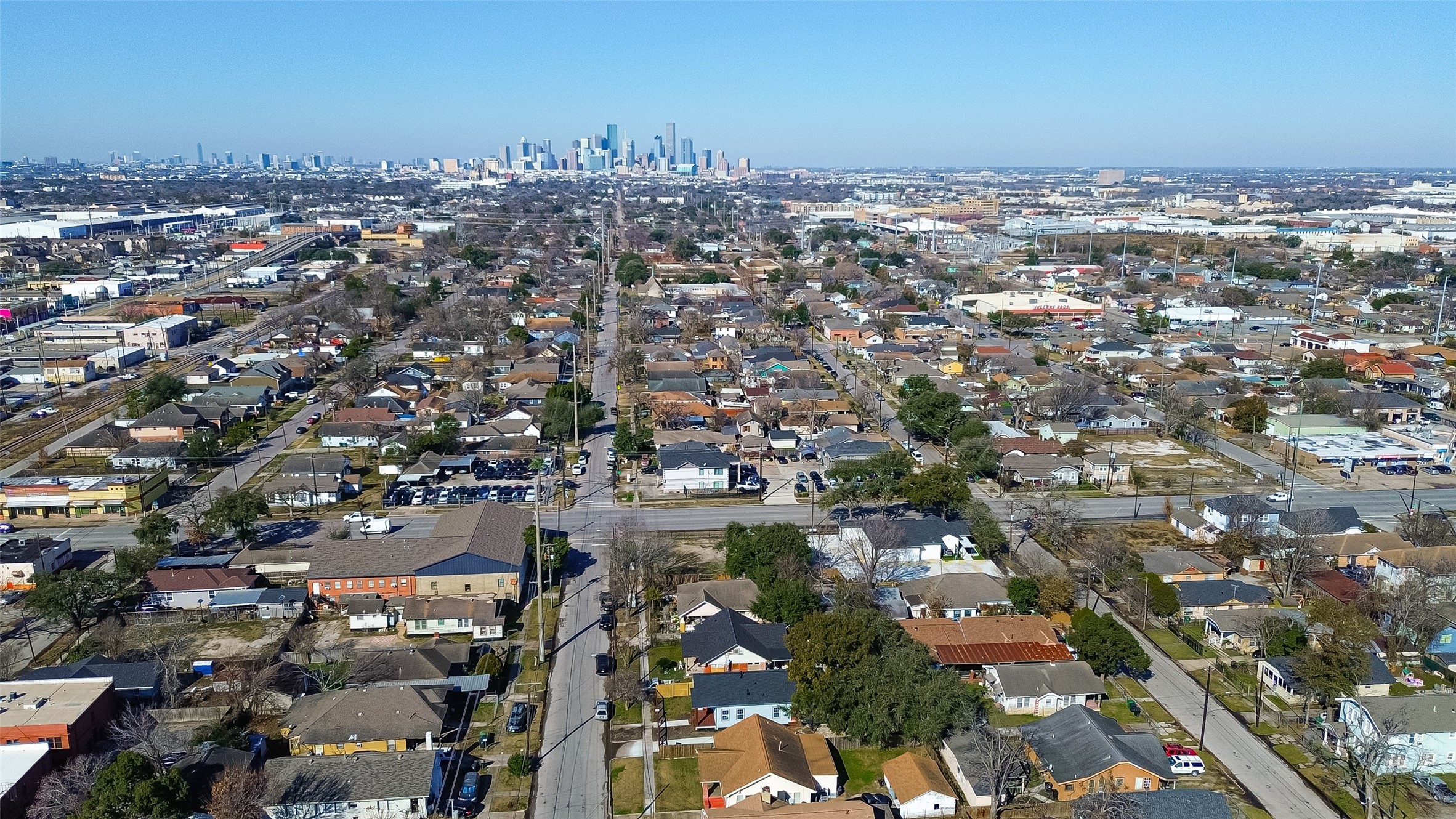 6809 Sherman Street Houston, TX 77011 - Photo 32 of 34 So close to Downtown
