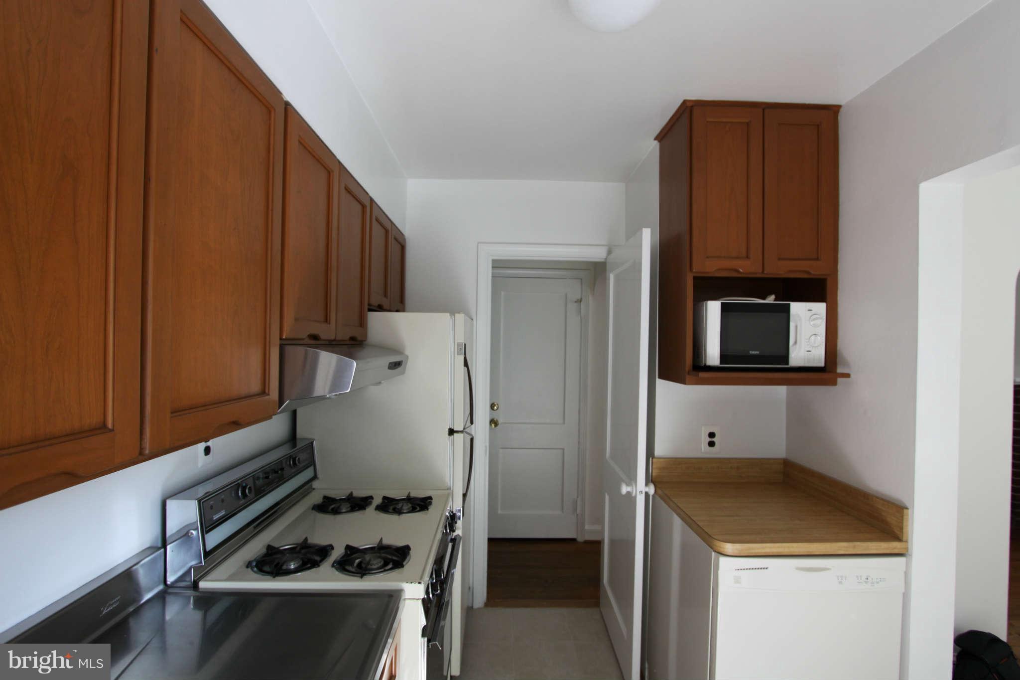 5049 St Barnabas Road Temple Hills, MD 20748 - Photo 9 of 30 Kitchen