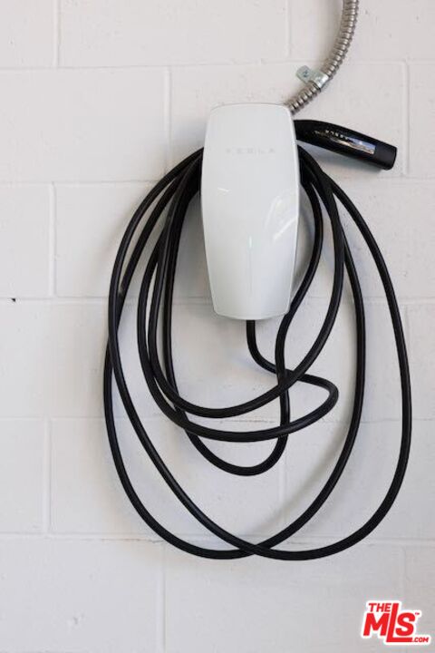 1523 Cabrillo Avenue Venice, CA 90291 - Photo 21 of 22