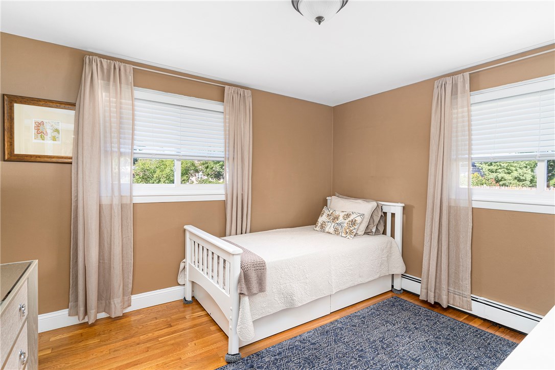 11 Montcalm Road Warwick, RI 02889 - Photo 15 of 37 Gallery Image 15
