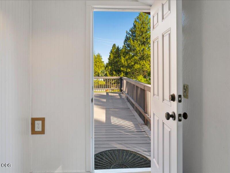 61170 Ferguson Road Bend, OR 97702 - Photo 44 of 55
