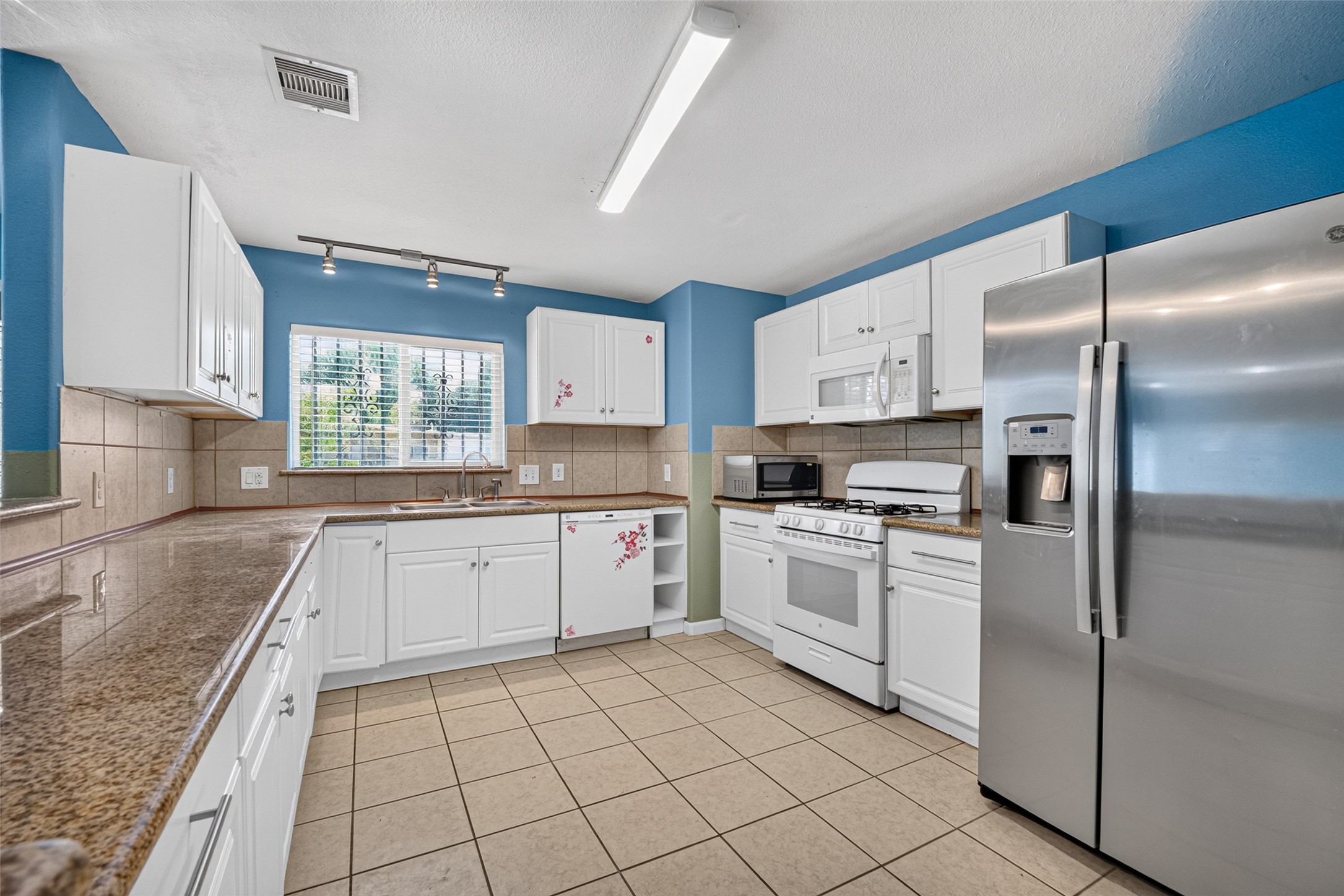 7002 Leader Street Houston, TX 77074 - Photo 16 of 49 Gallery Image 16