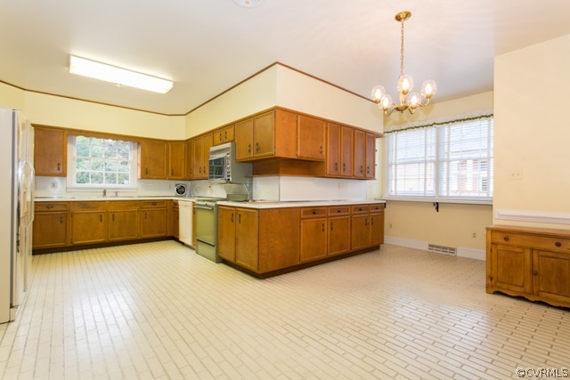 4 Calycanthus Road Richmond, VA 23221 - Photo 8 of 24 Gallery Image 8