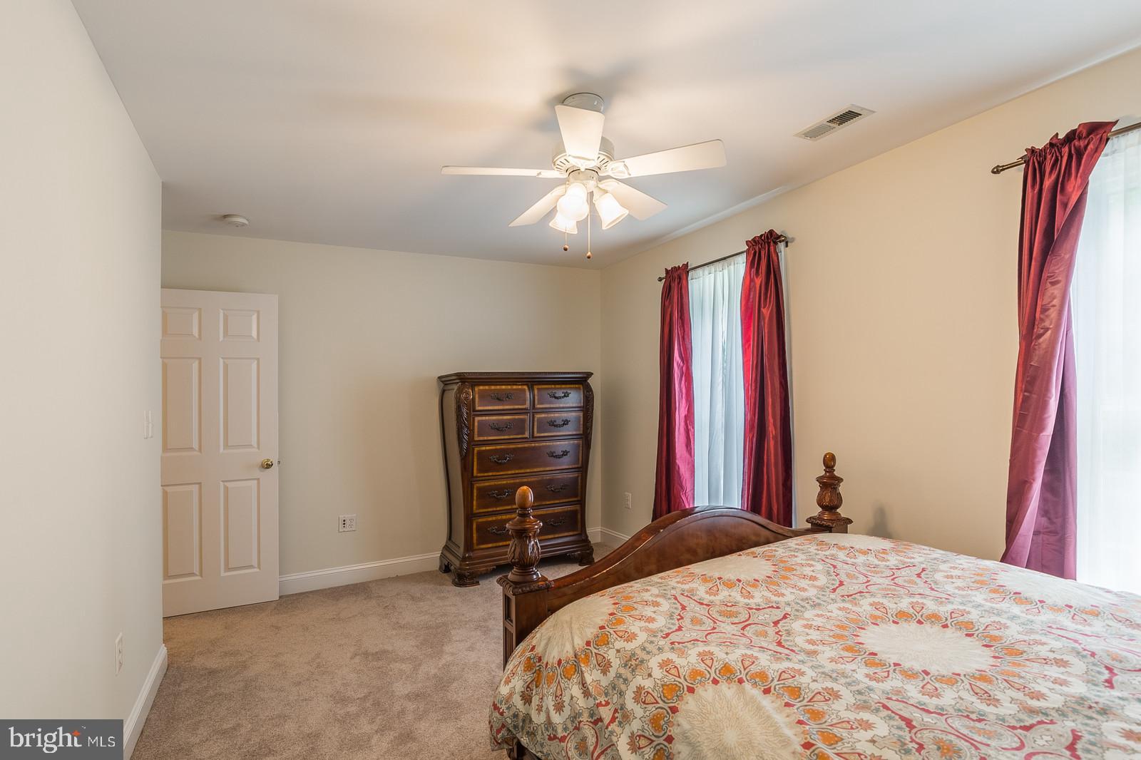 6640 Hunters Ridge Road Manassas, VA 20112 - Photo 22 of 63 Bedroom (1)