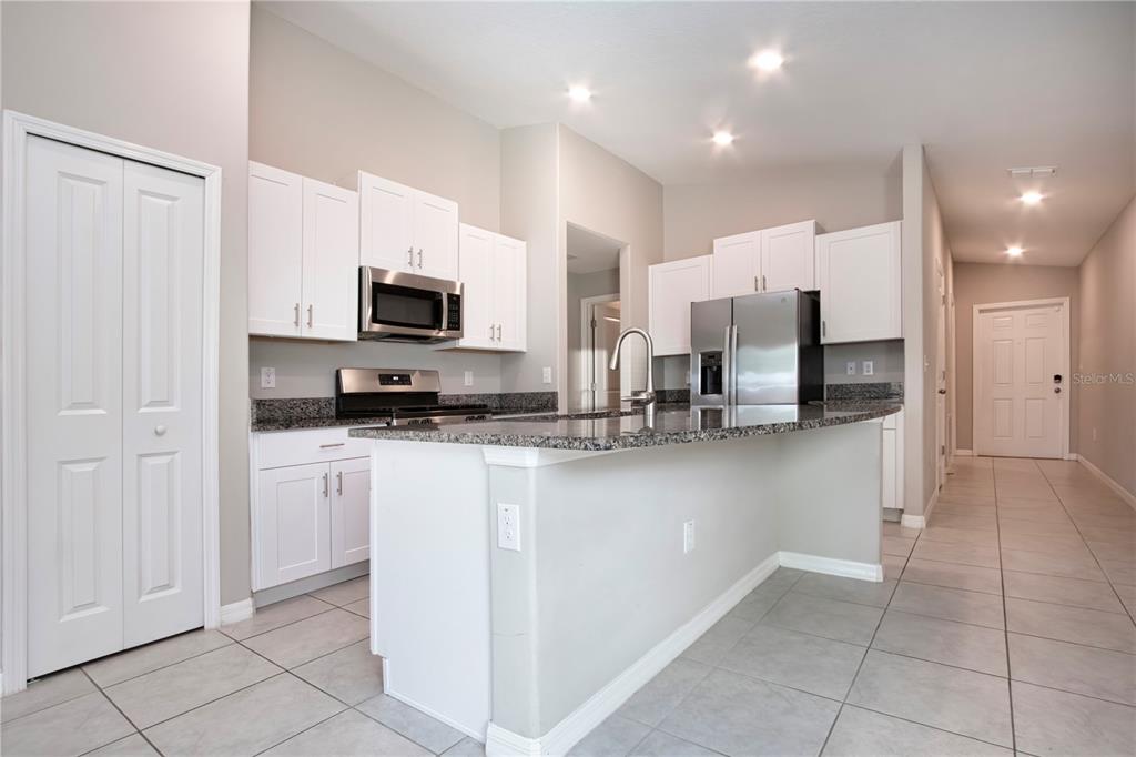 9437 Lemon Drop Loop Sun City Center, FL 33573 - Photo 28 of 86