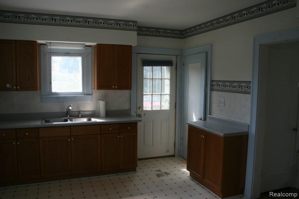 14120 East 14 Mile Road Warren, MI 48088 - Photo 30 of 34