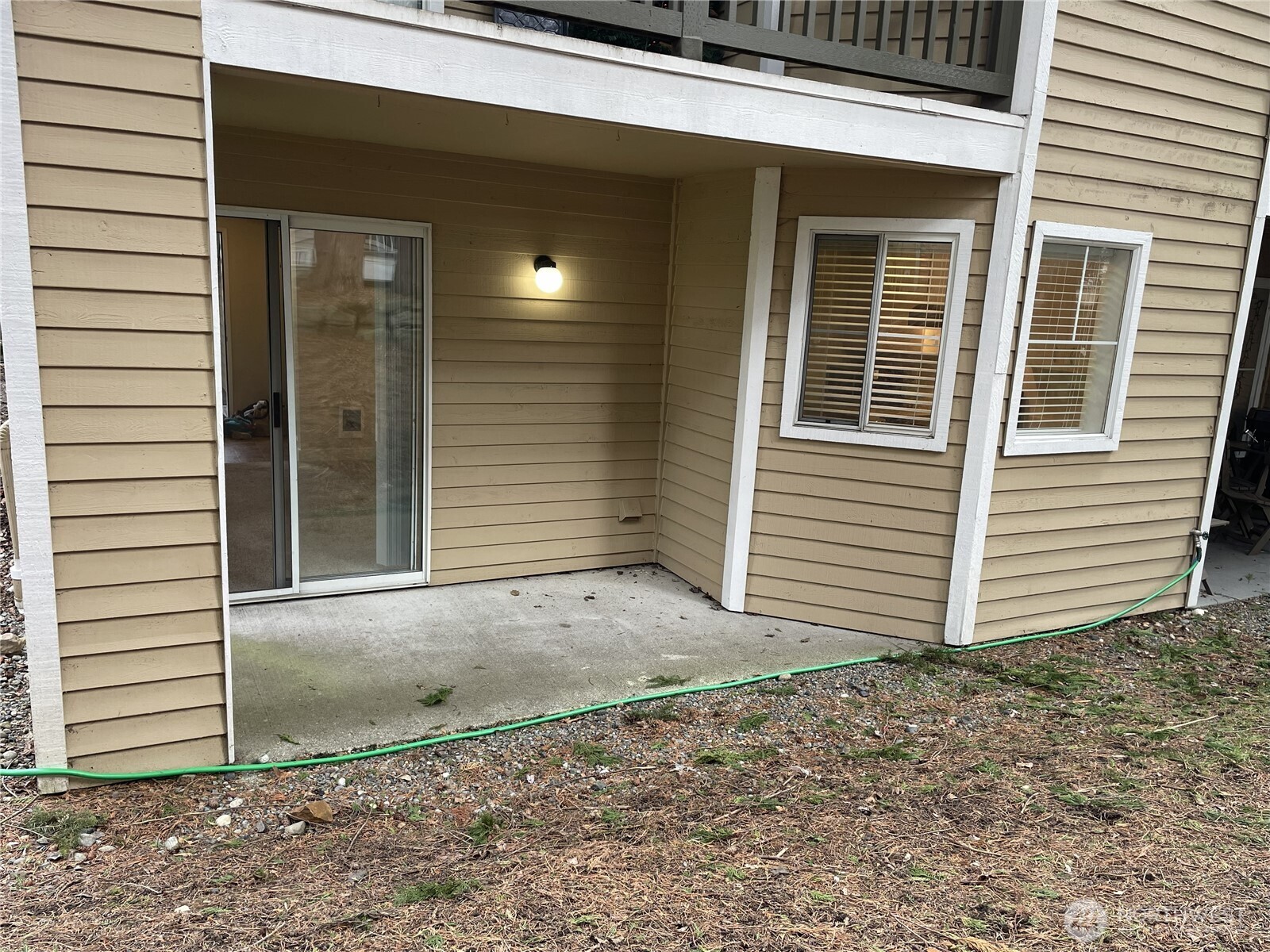 5300 Harbour Pointe Boulevard, Unit 311H Mukilteo, WA 98275 - Photo 24 of 27 a view of a house with backyard