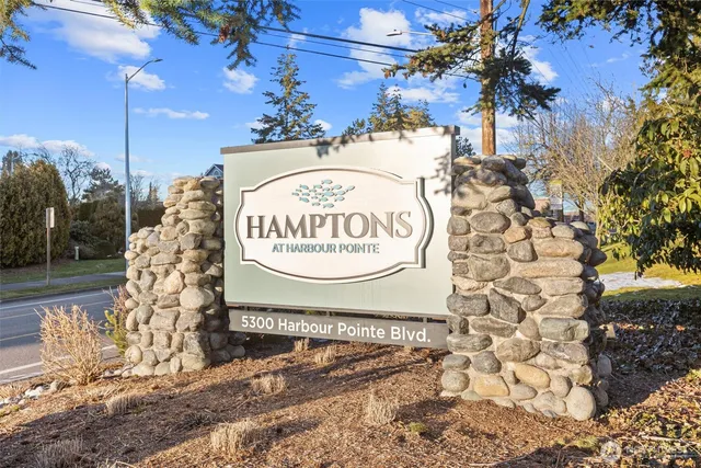 $259,000 | 5300 Harbour Pointe Boulevard, Unit 311H, Mukilteo, WA 98275