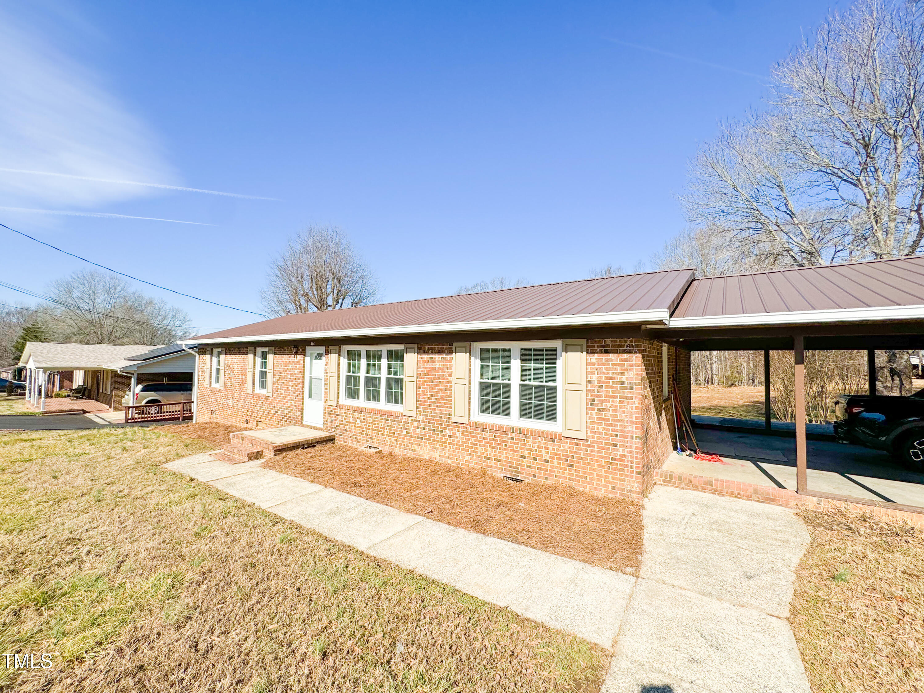 314 Lawrence Street Roxboro, NC 27573 - Photo 2 of 22 676D2365-F3AA-4DC1-BB06-BF38719593D0