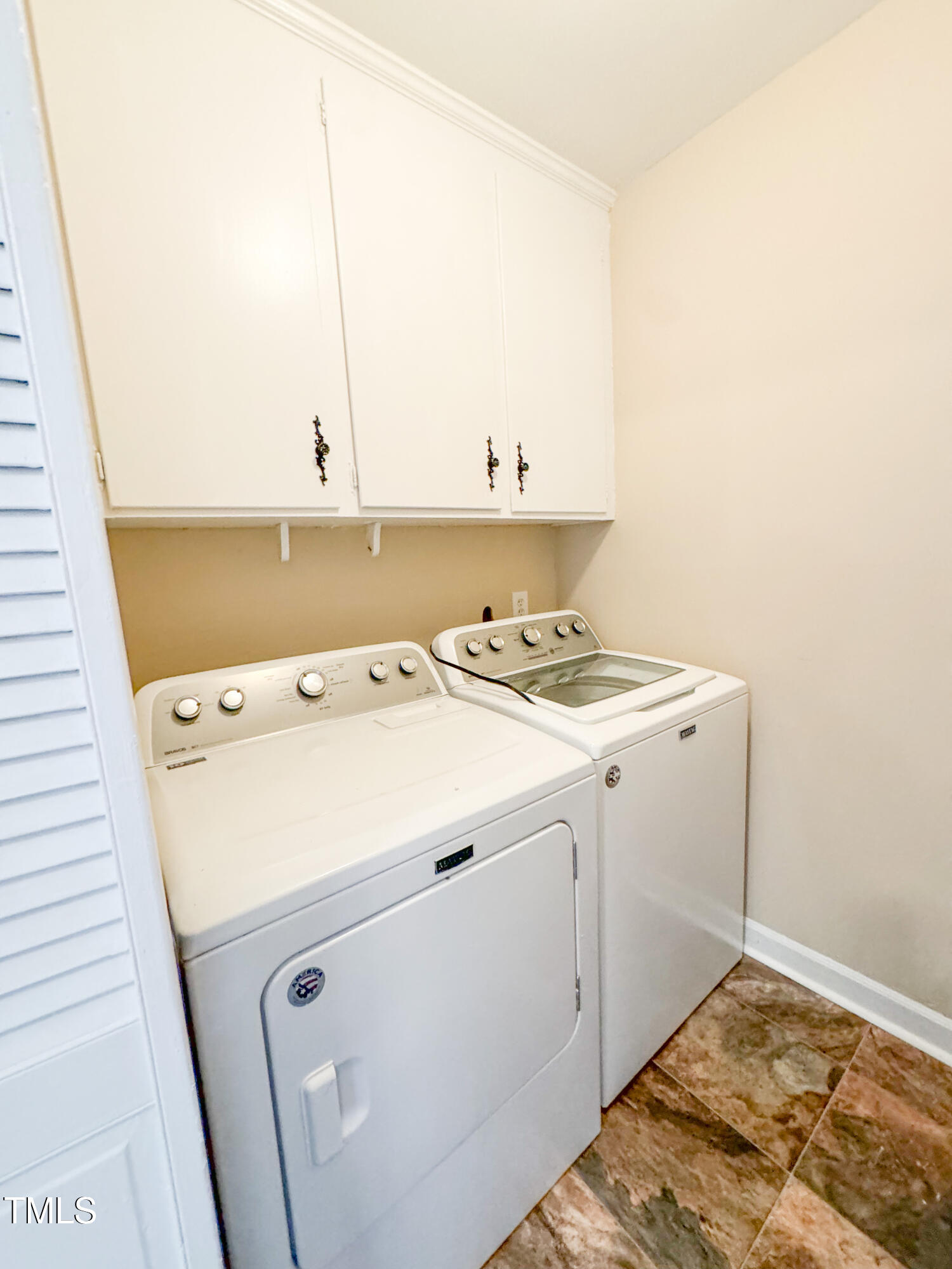 314 Lawrence Street Roxboro, NC 27573 - Photo 9 of 22 2311451F-09CD-4484-9B39-D80DC90B0806