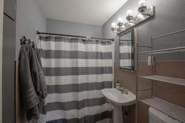 $200,000 | 7704 East 50th Terrace, Kansas City, MO 64129