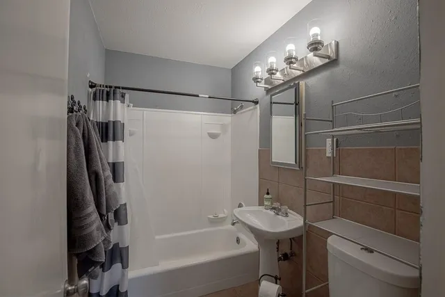 $200,000 | 7704 East 50th Terrace, Kansas City, MO 64129