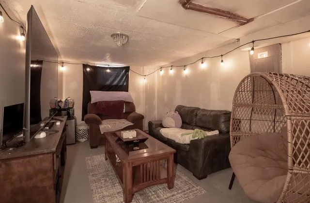 $200,000 | 7704 East 50th Terrace, Kansas City, MO 64129