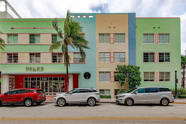 $3,200 | 1460 Ocean Drive, Unit 307, Miami Beach, FL 33139