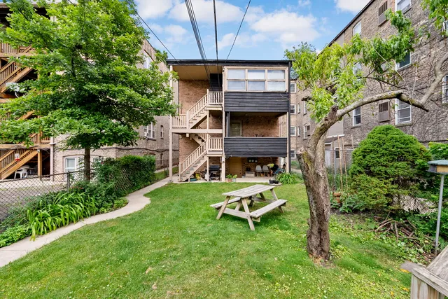 $780,000 | 5706 North St Louis Avenue, Chicago, IL 60659