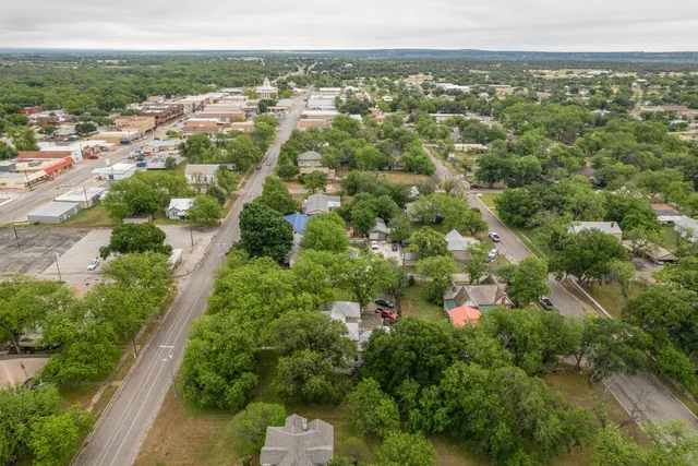 $699,900 | 203 West Commerce Street, San Saba, TX 76877