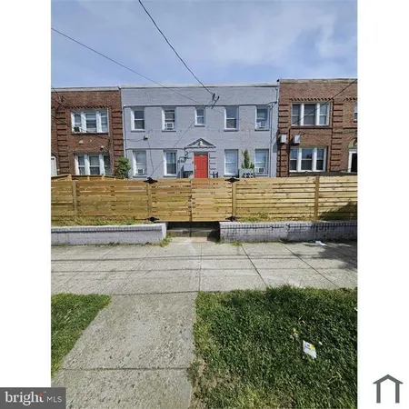 $2,400 | 5025 1st Street Northwest, Washington, DC 20011