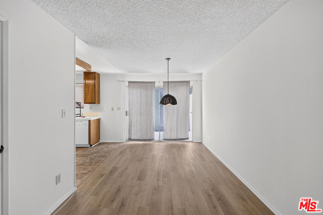 19221 Sherman Way, Unit 40 Reseda, CA 91335 - Photo 7 of 39