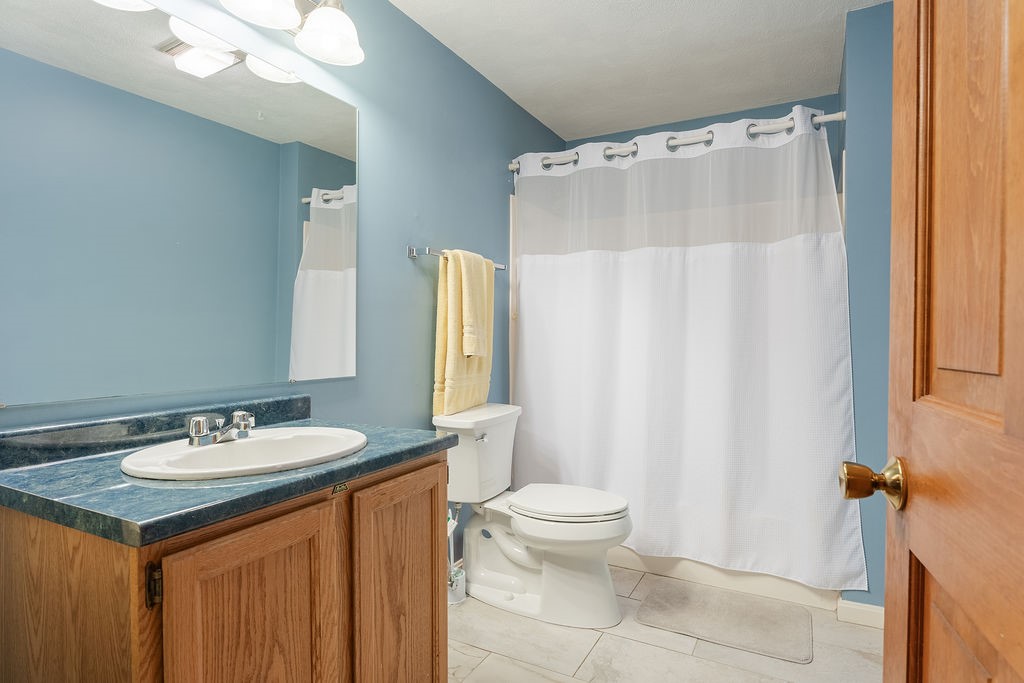 703 Brookhaven Lane, Unit 703 Woonsocket, RI 02895 - Photo 15 of 34
