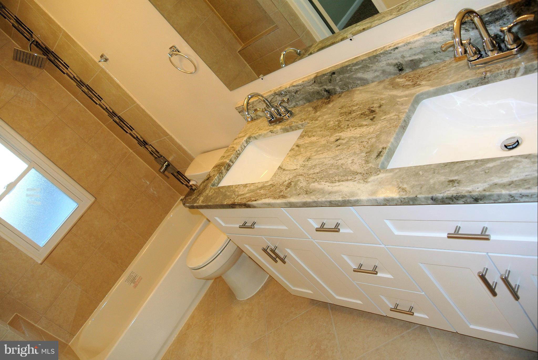 415 Nottingham Road Baltimore, MD 21229 - Photo 13 of 28 Bath