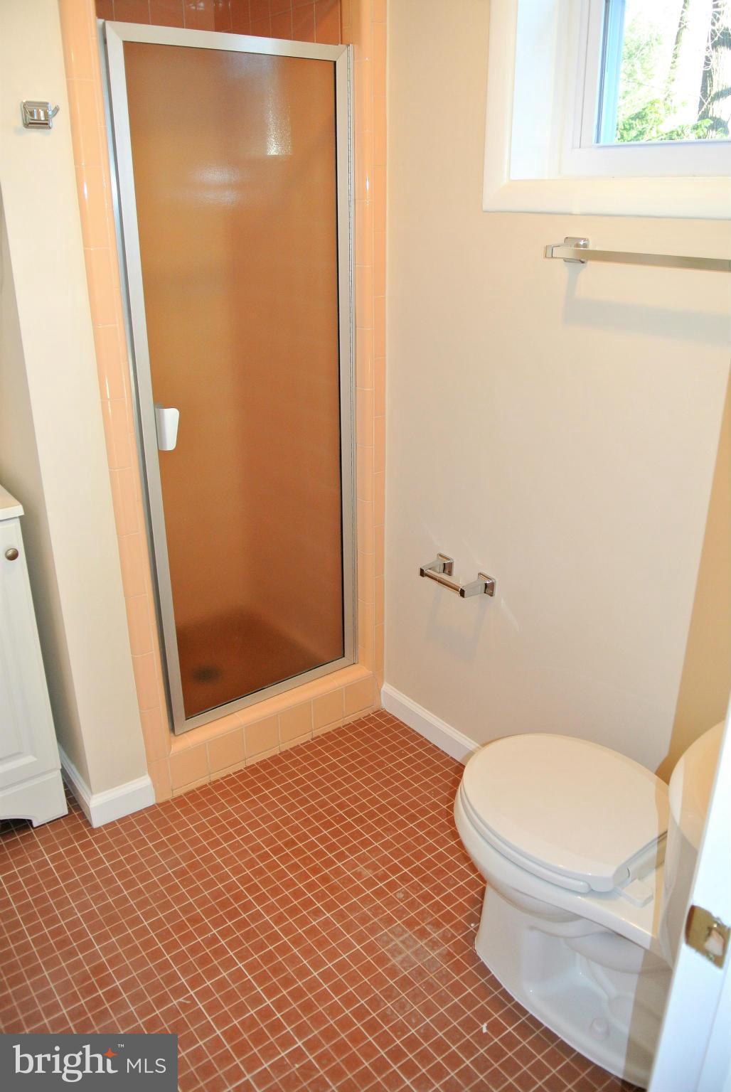 415 Nottingham Road Baltimore, MD 21229 - Photo 18 of 28 Bath