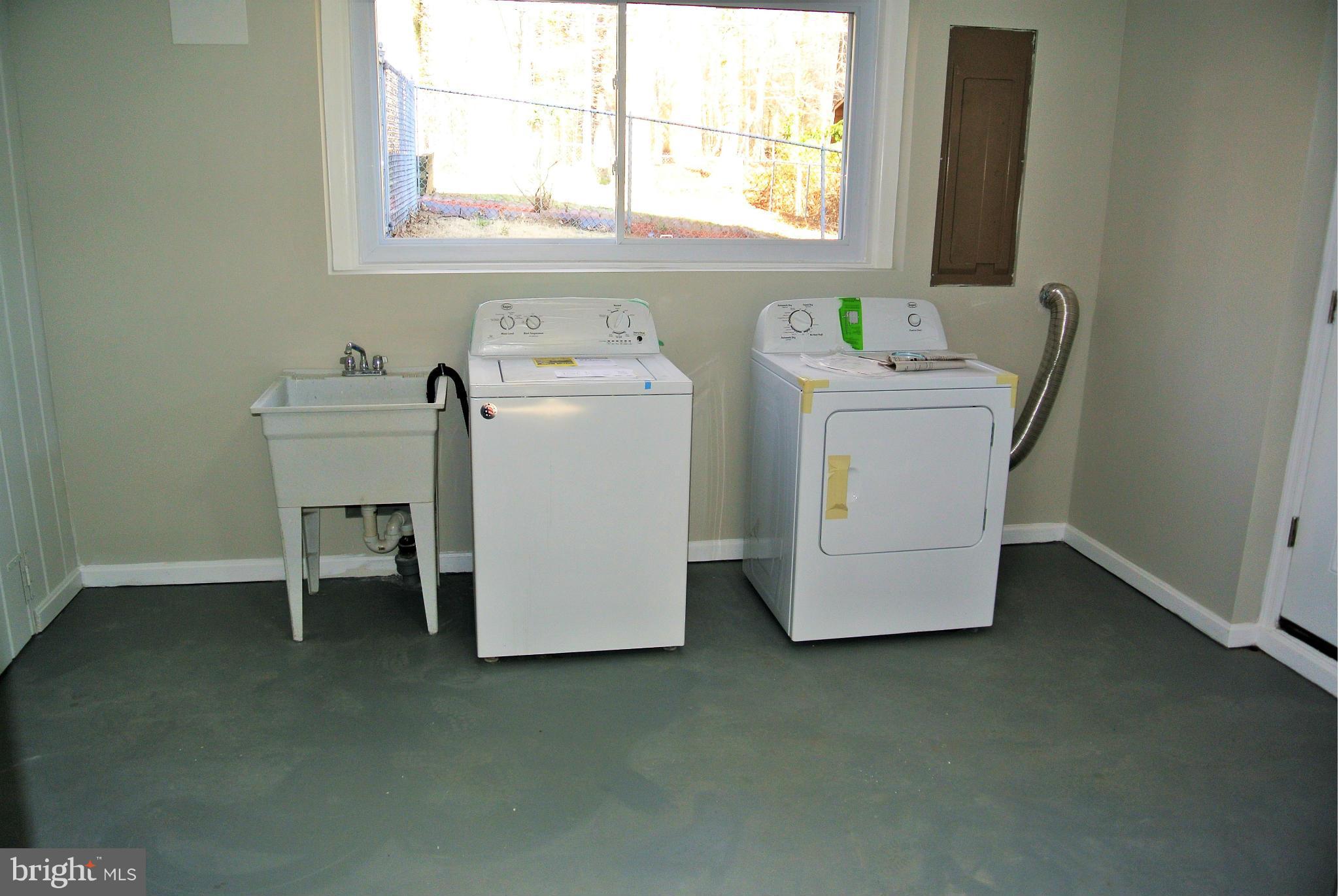 415 Nottingham Road Baltimore, MD 21229 - Photo 21 of 28 Interior (General)