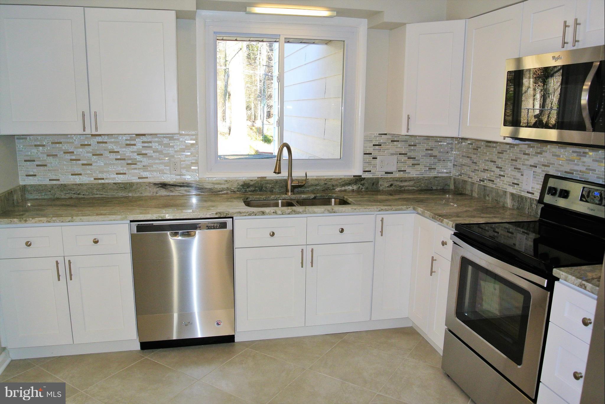 415 Nottingham Road Baltimore, MD 21229 - Photo 9 of 28 Kitchen
