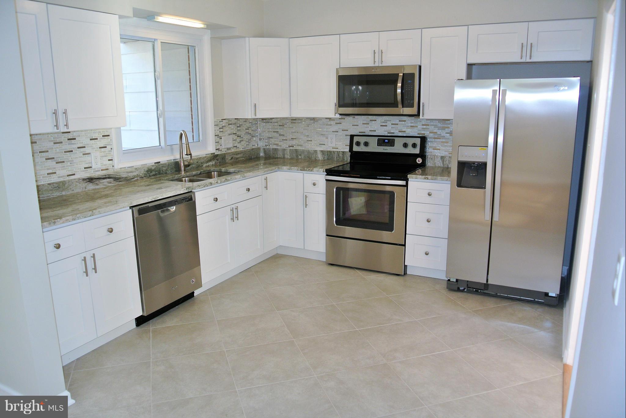 415 Nottingham Road Baltimore, MD 21229 - Photo 10 of 28 Kitchen