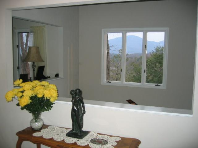 6273 Smokey Ridge Road Roanoke, VA 24018 - Photo 16 of 39 2nd Floor Hall