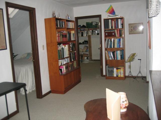 6273 Smokey Ridge Road Roanoke, VA 24018 - Photo 27 of 39 3rd Floor Hallway #2