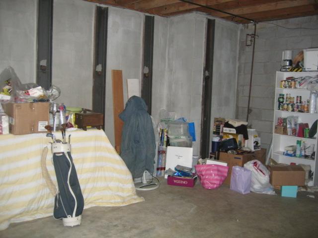 6273 Smokey Ridge Road Roanoke, VA 24018 - Photo 34 of 39 Storage