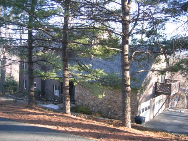 6273 Smokey Ridge Road Roanoke, VA 24018 - Photo 38 of 39 Garage - from Outside
