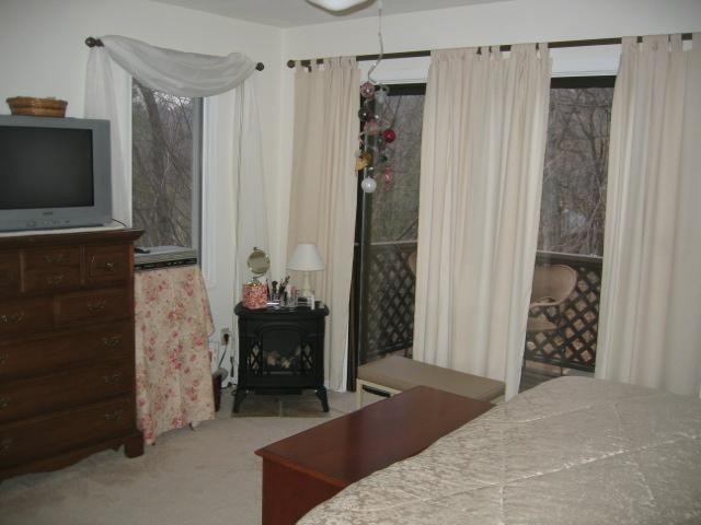 6273 Smokey Ridge Road Roanoke, VA 24018 - Photo 10 of 39 Master Bedroom Suite